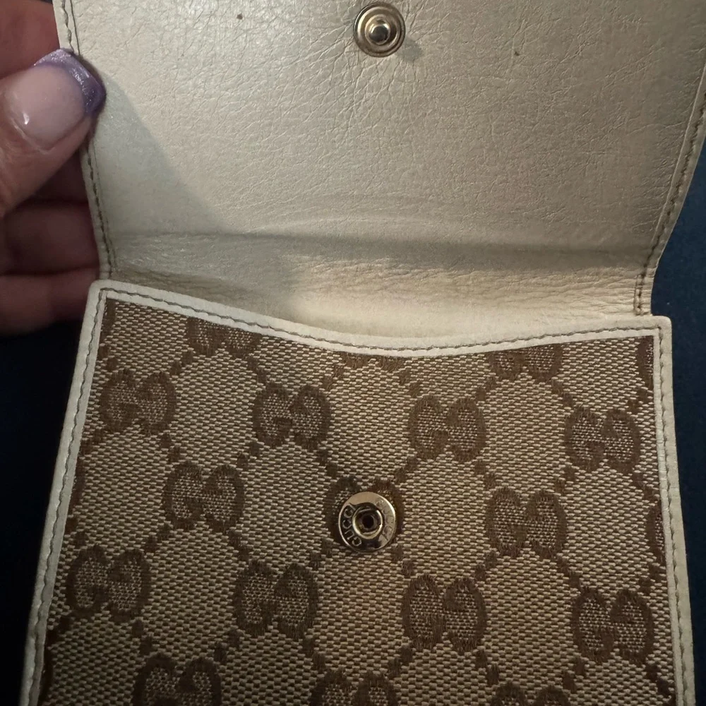 GUCCI GG Bifold Canvas Wallet - Picture 4 of 13